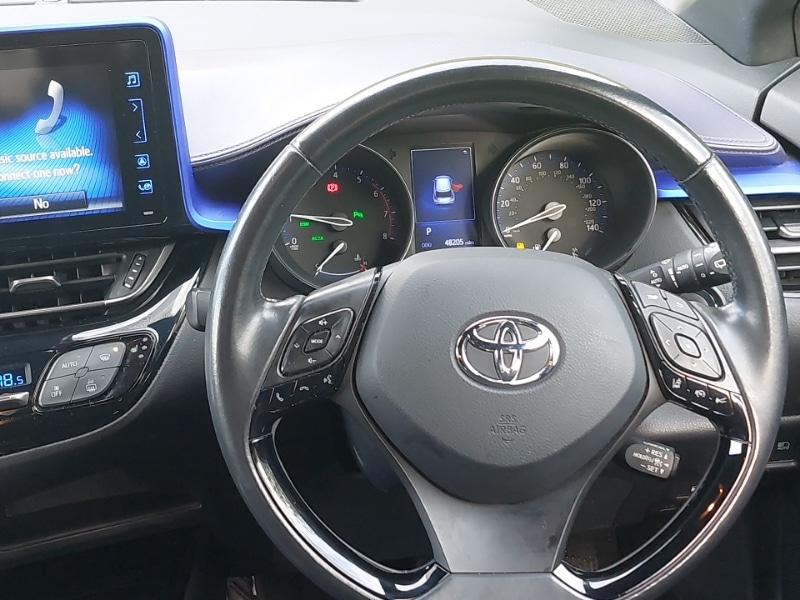 Used Toyota C-HR 2017 for sale - 77141094: Photo 2