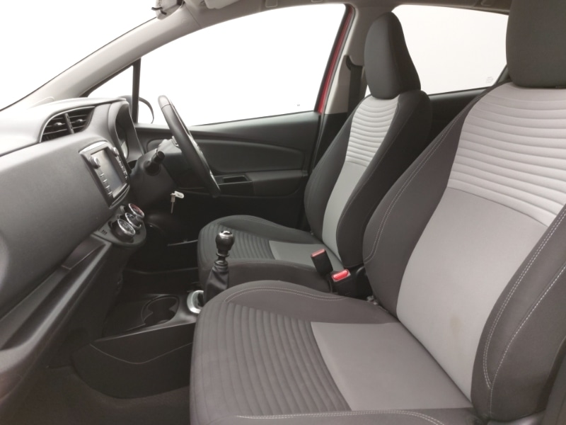 Used Toyota Yaris 2017 for sale - 78079578: Photo 5