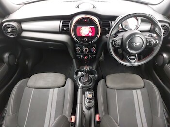 Used MINI Hatch 2019 for sale - 77379648: Photo