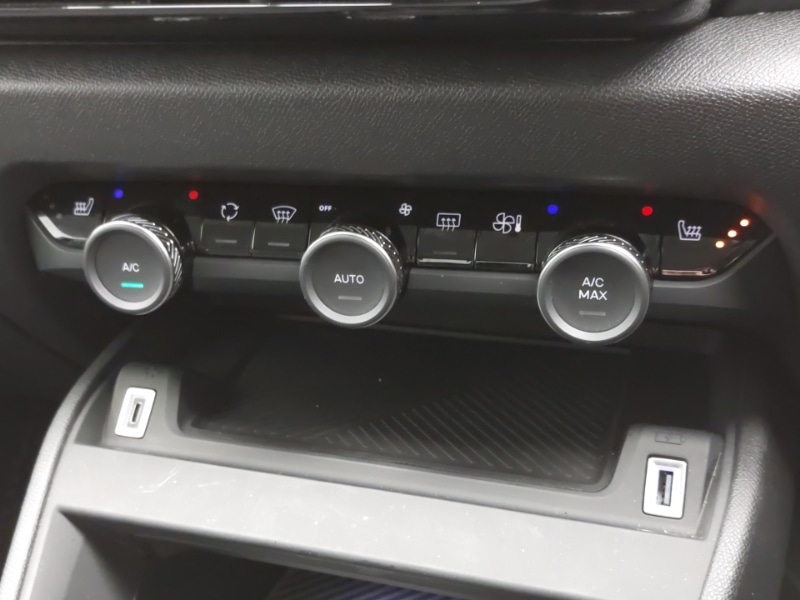 Used Citroen C4 2023 for sale - 76160872: Photo 16