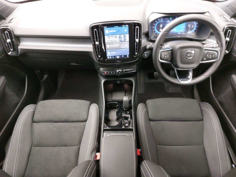 Used Volvo XC40 2025 for sale - 77264898: Photo 2