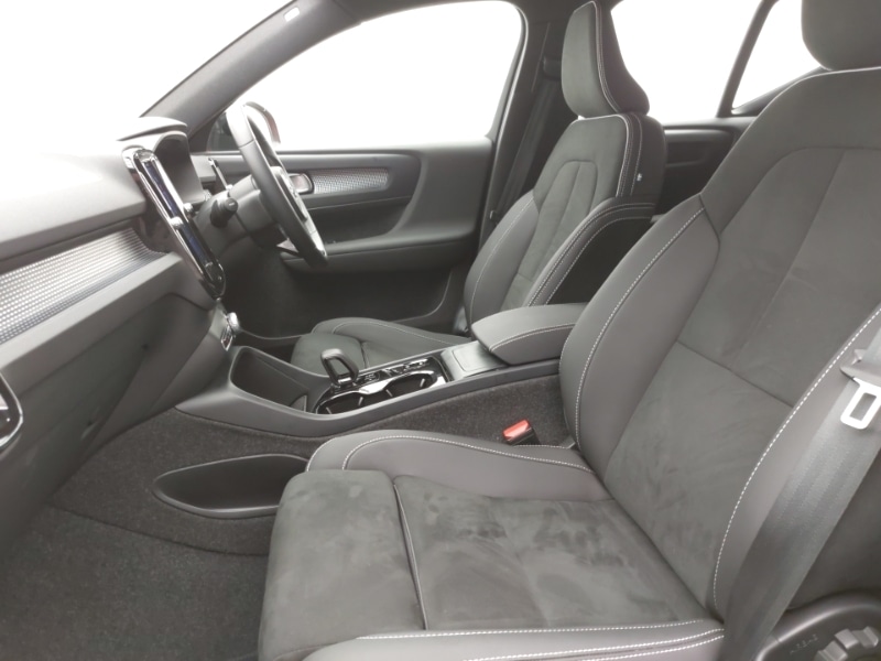 Used Volvo XC40 2025 for sale - 77264898: Photo 5