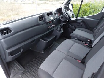 Used Renault Master 2023 for sale - 77669920: Photo