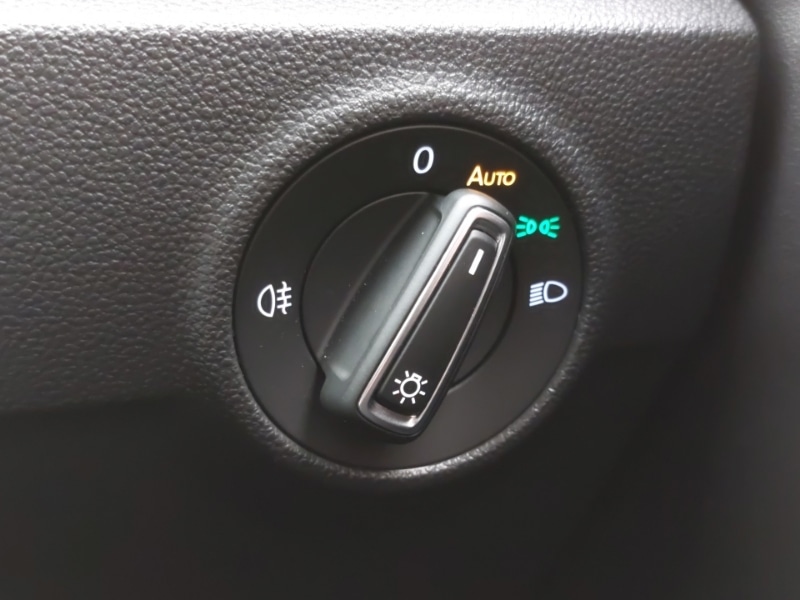 Used Volkswagen T-Roc 2023 for sale - 76397351: Photo 17