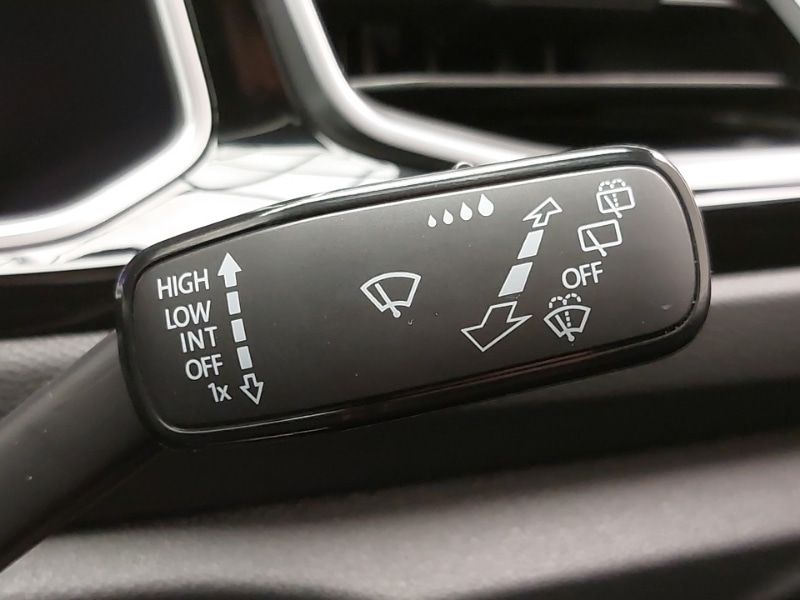 Used Volkswagen T-Roc 2023 for sale - 76397351: Photo 18