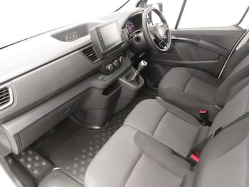 Used Renault Trafic 2023 for sale - 76358792: Photo