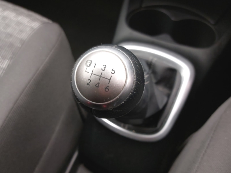 Used Toyota Yaris 2017 for sale - 77352509: Photo 14