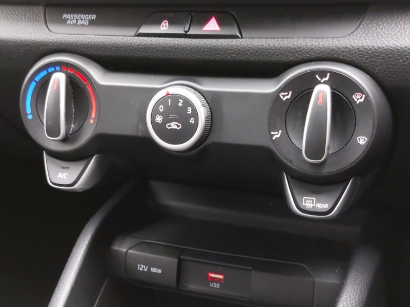 Used Kia Stonic 2021 for sale - 76116397: Photo 13