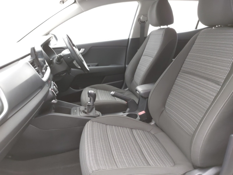 Used Kia Stonic 2021 for sale - 76116397: Photo 5