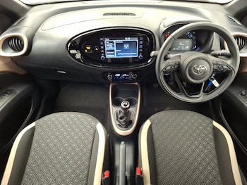 Used Toyota Aygo X 2023 for sale - 79101183: Photo