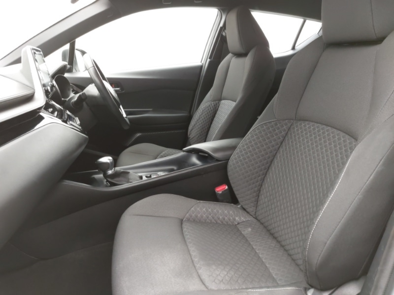 Used Toyota C-HR 2023 for sale - 78147169: Photo 5