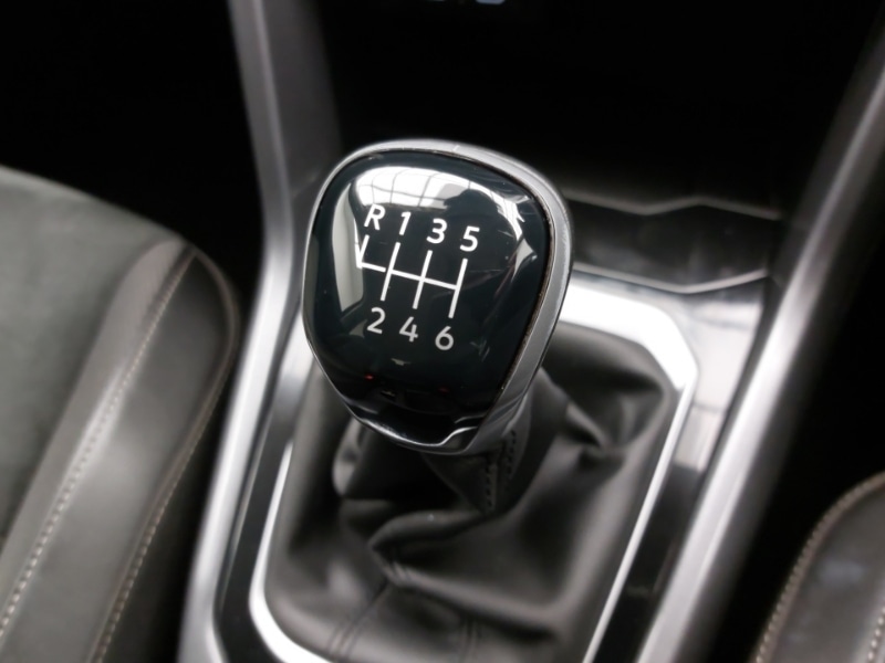 Used Volkswagen T-Roc 2023 for sale - 77933228: Photo 15