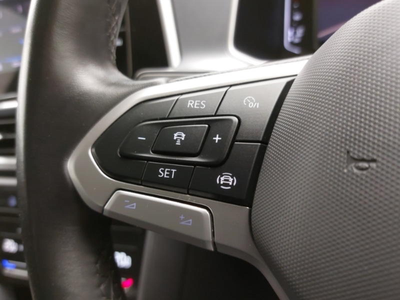 Used Volkswagen T-Roc 2023 for sale - 77933228: Photo 16