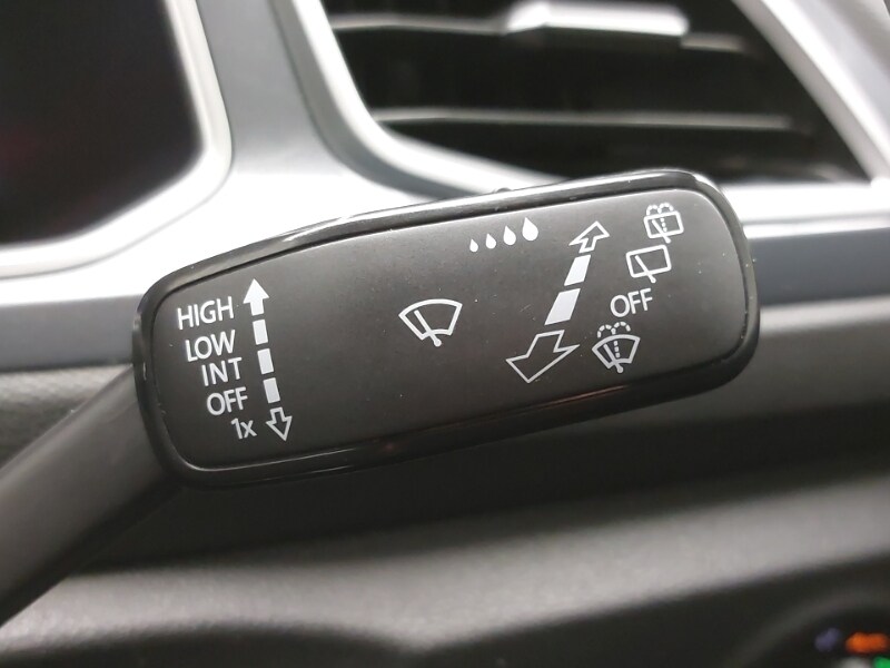 Used Volkswagen T-Roc 2023 for sale - 77933228: Photo 18