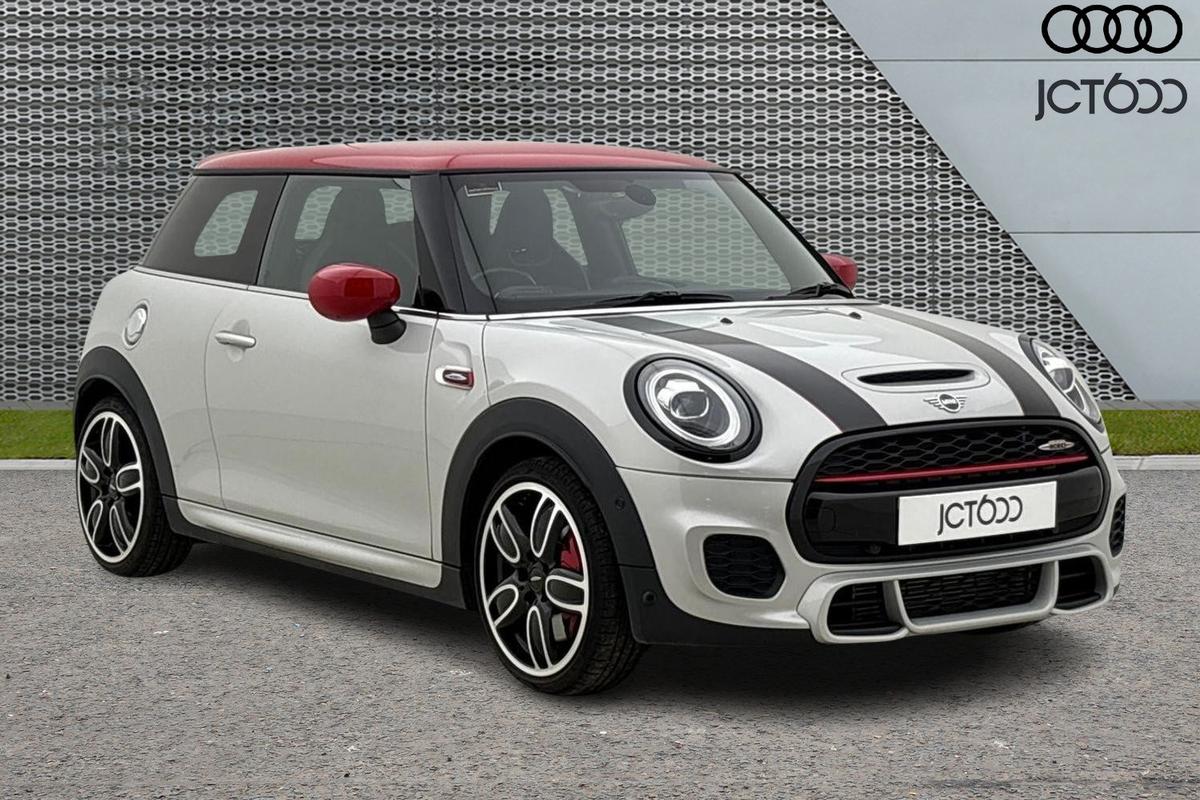 Used MINI Hatch 2020 for sale - 76931537: Photo 1