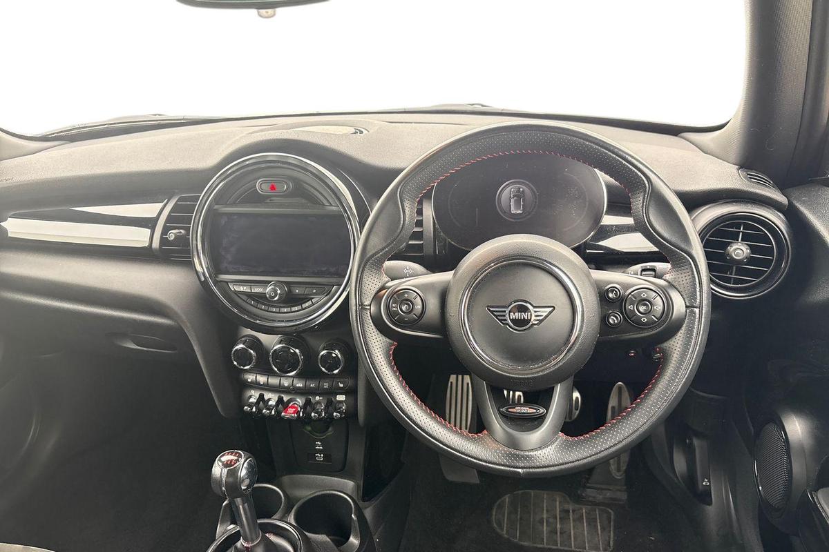 Used MINI Hatch 2020 for sale - 76931537: Photo 11