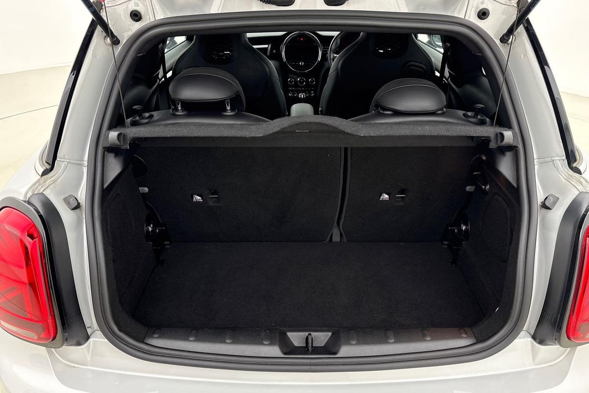 Used MINI Hatch 2020 for sale - 76931537: Photo 12