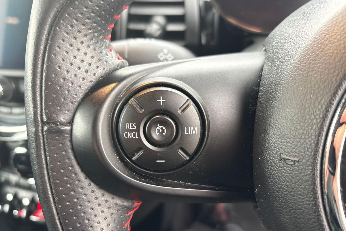 Used MINI Hatch 2020 for sale - 76931537: Photo 16