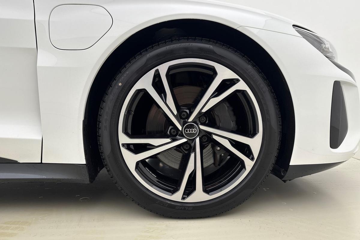 Used Audi e-tron GT 2023 for sale - 77533331: Photo 5