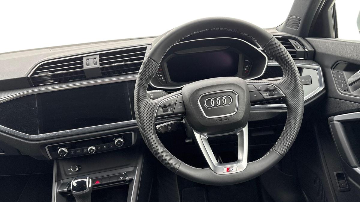 Used Audi Q3 2024 for sale - 77532984: Photo 11