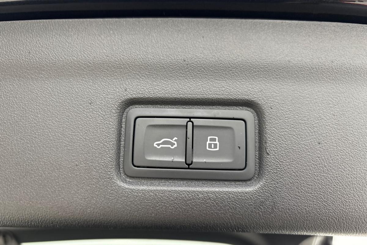 Used Audi Q6 e-tron 2025 for sale - 78139696: Photo 23