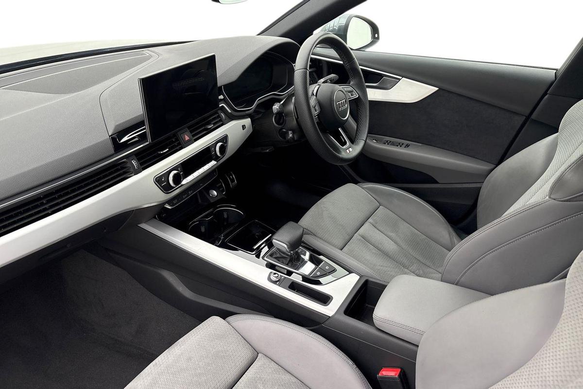 Used Audi A4 2023 for sale - 77332655: Photo 2