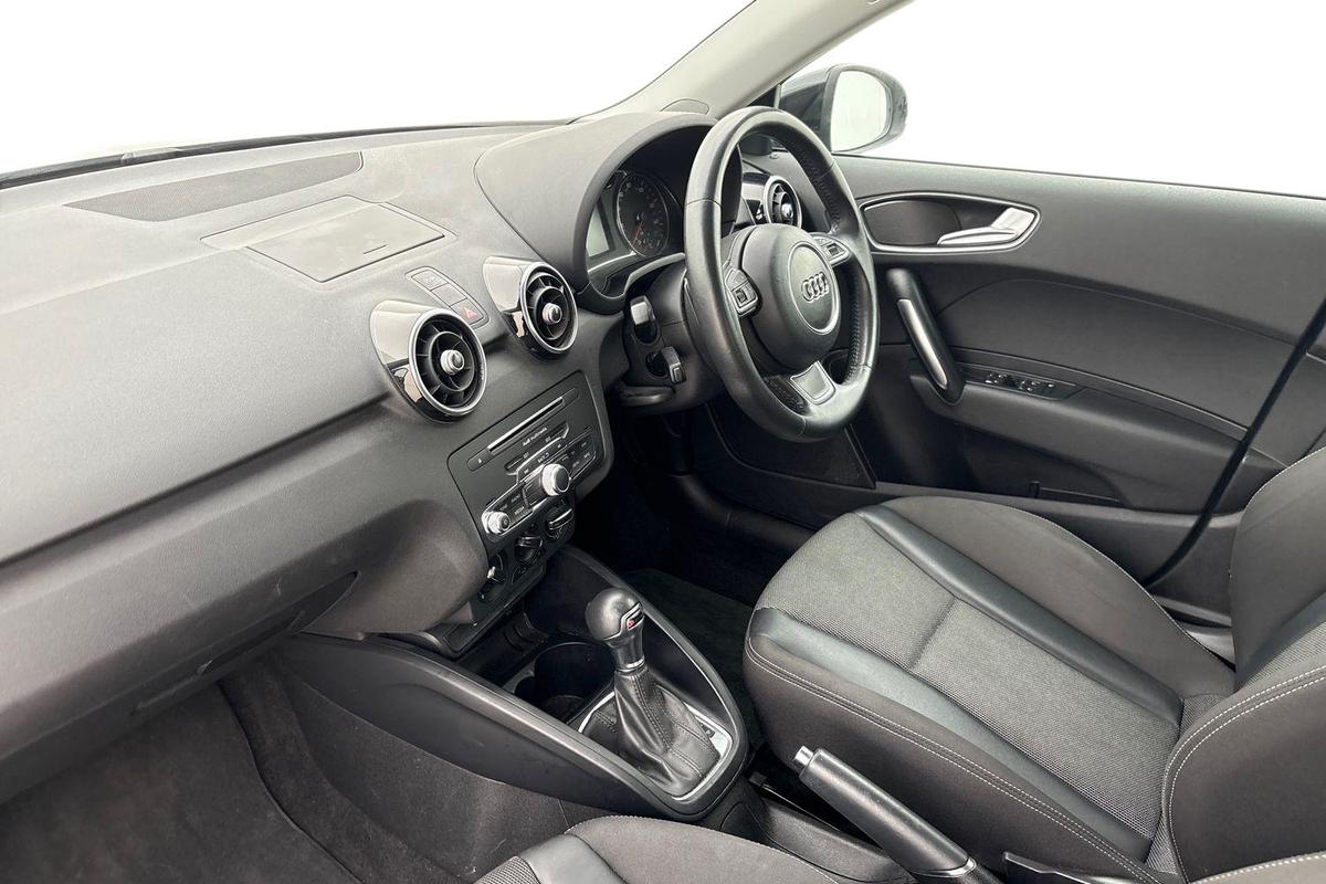 Used Audi A1 2018 for sale - 77332709: Photo 2