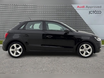 Used Audi A1 2018 for sale - 77332709: Photo