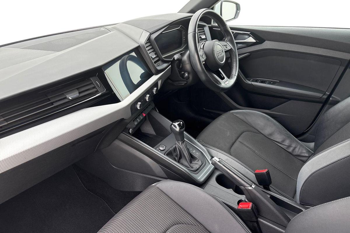 Used Audi A1 2021 for sale - 77332713: Photo 2