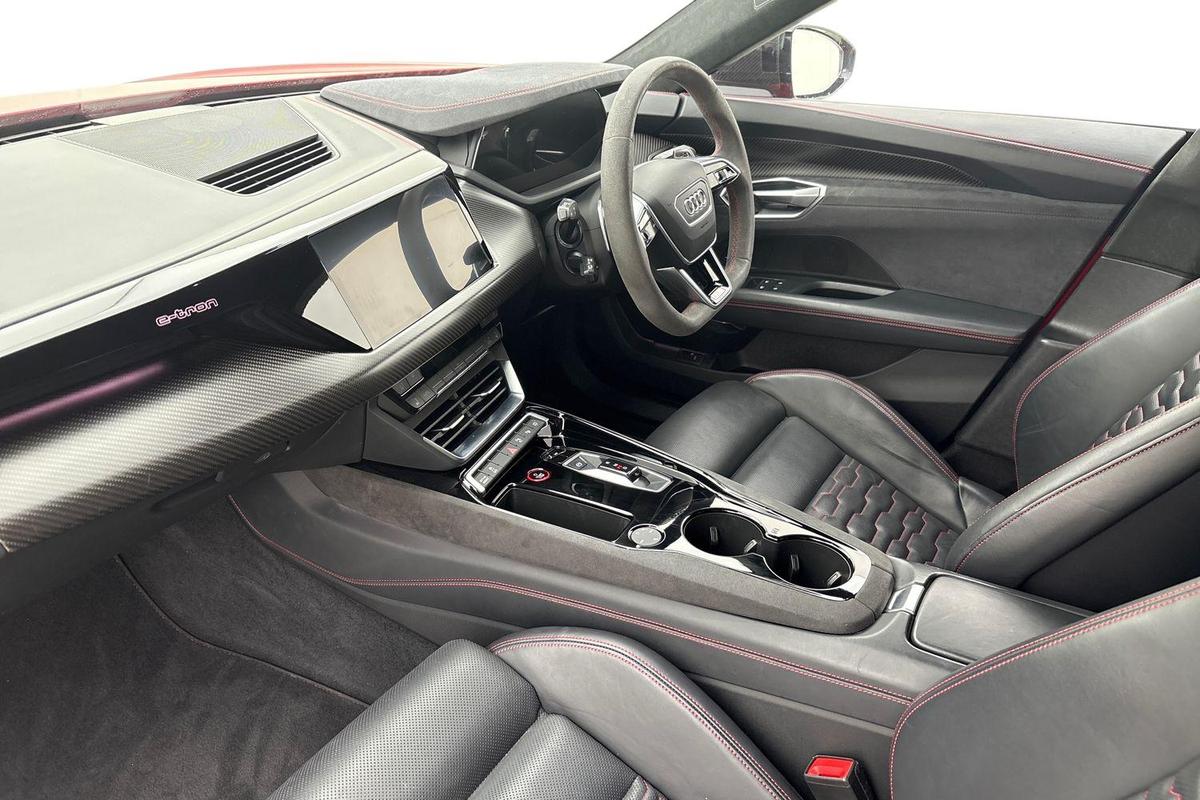 Used Audi RS e-tron GT 2022 for sale - 77902698: Photo 2