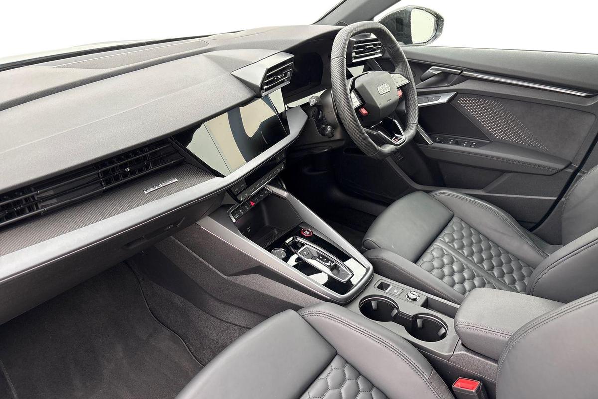 Used Audi RS3 2025 for sale - 77902695: Photo 2