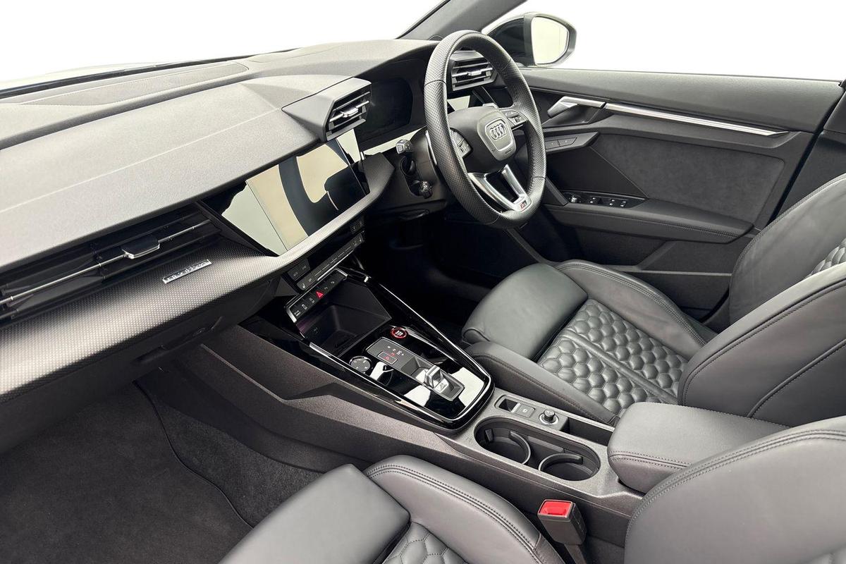 Used Audi RS3 2024 for sale - 76677892: Photo 2