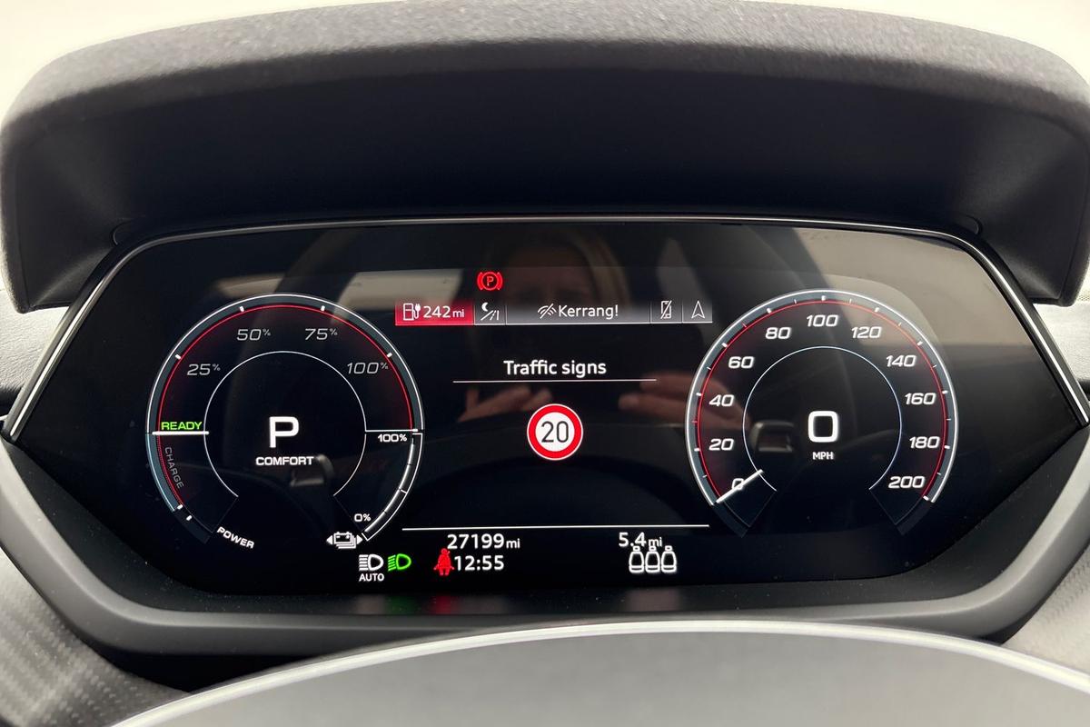 Used Audi RS e-tron GT 2022 for sale - 77332659: Photo 15