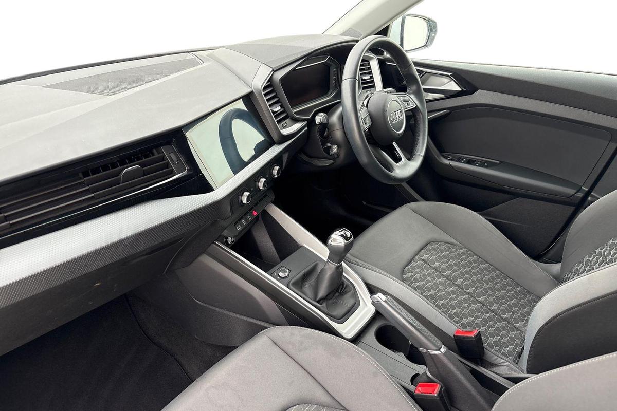 Used Audi A1 2022 for sale - 78198649: Photo 2