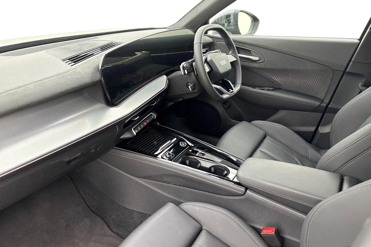 Used Audi Q3 2025 for sale - 78139681: Photo 2