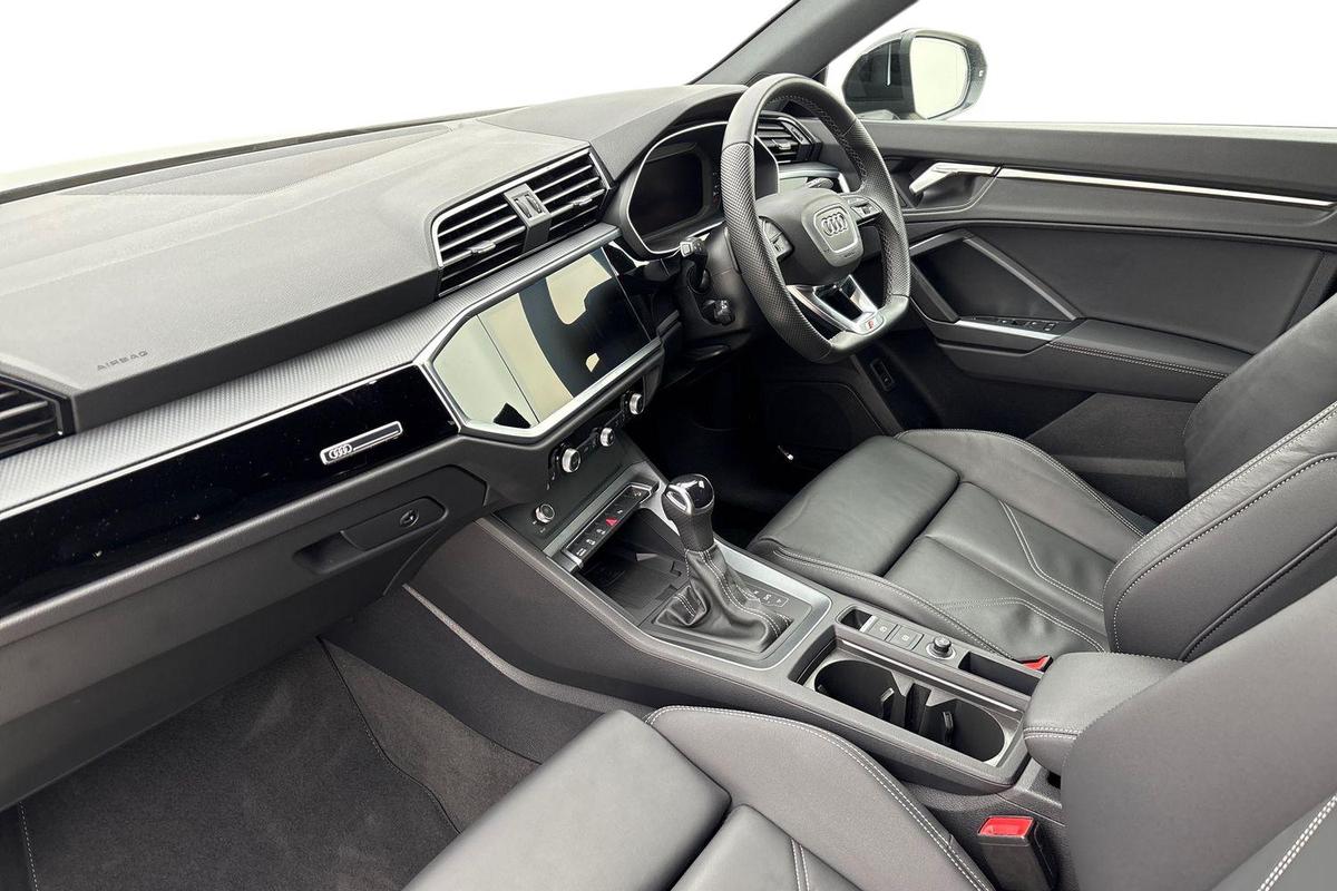 Used Audi Q3 2025 for sale - 77532821: Photo 2