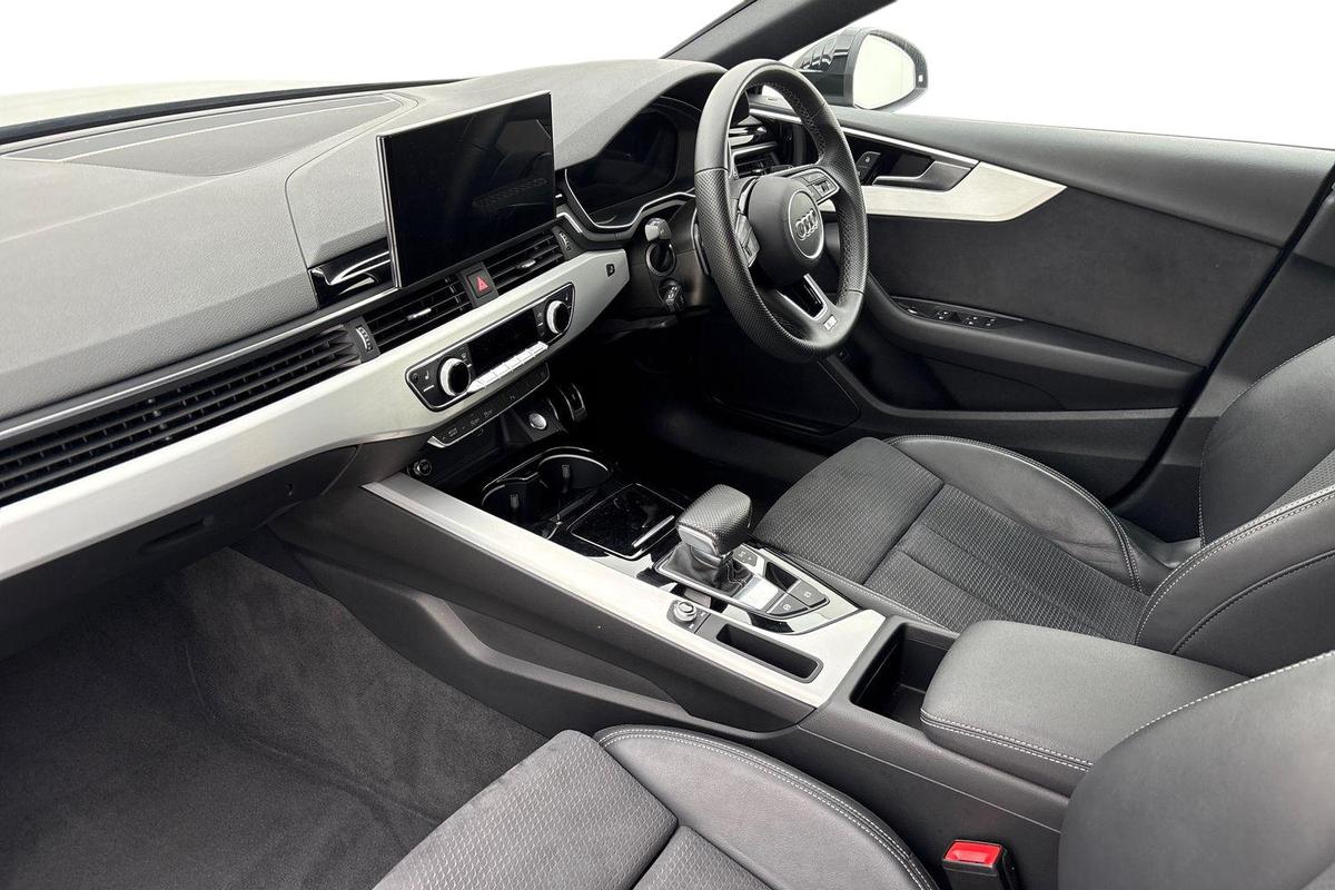 Used Audi A5 2023 for sale - 77533241: Photo 2