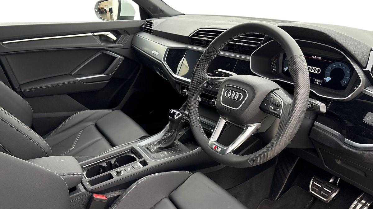 Used Audi Q3 2024 for sale - 76676516: Photo 6