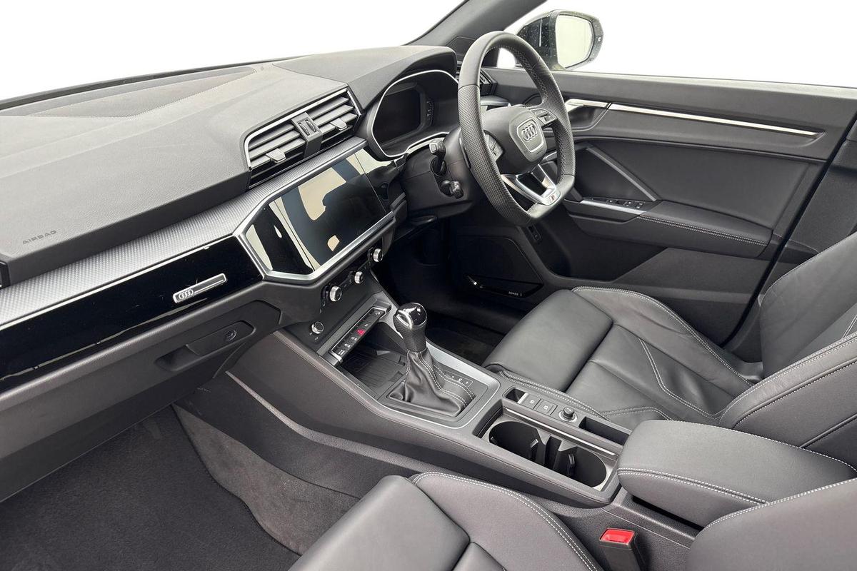 Used Audi Q3 2025 for sale - 77532809: Photo 2