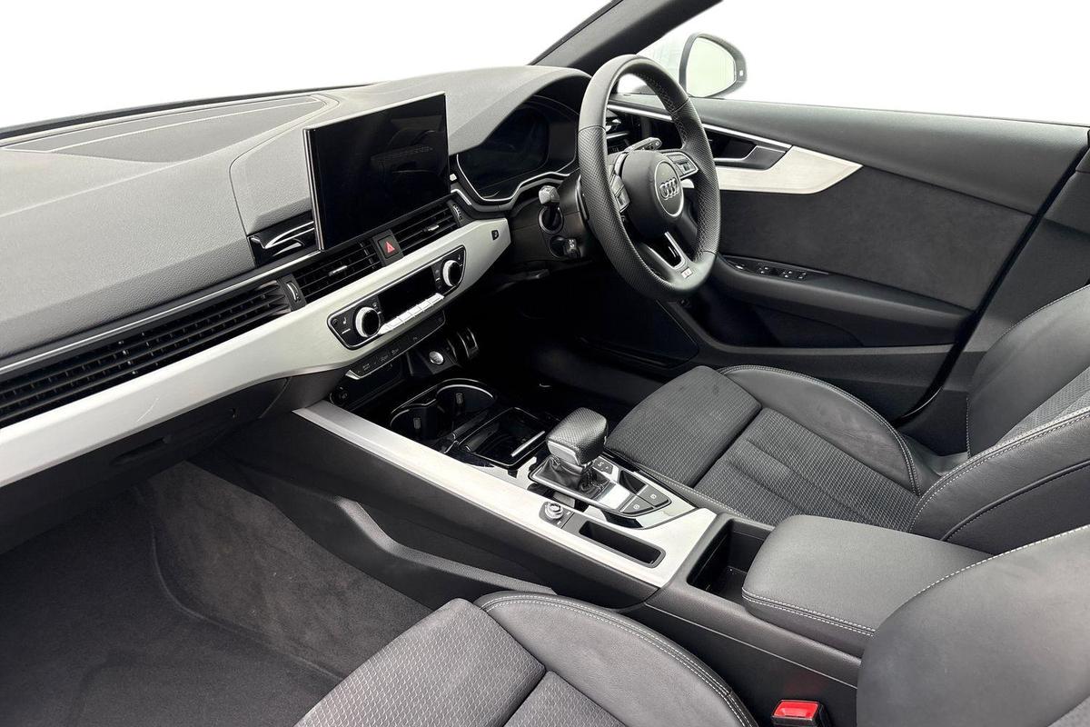 Used Audi A4 2023 for sale - 76676735: Photo 2