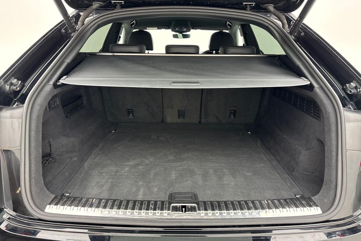 Used Audi Q8 2021 for sale - 77533100: Photo 12