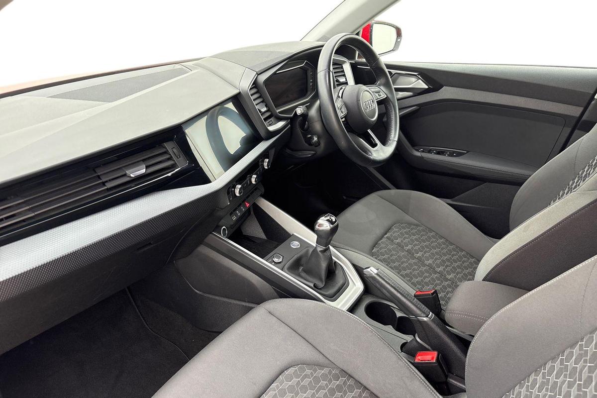 Used Audi A1 2019 for sale - 77450603: Photo 2