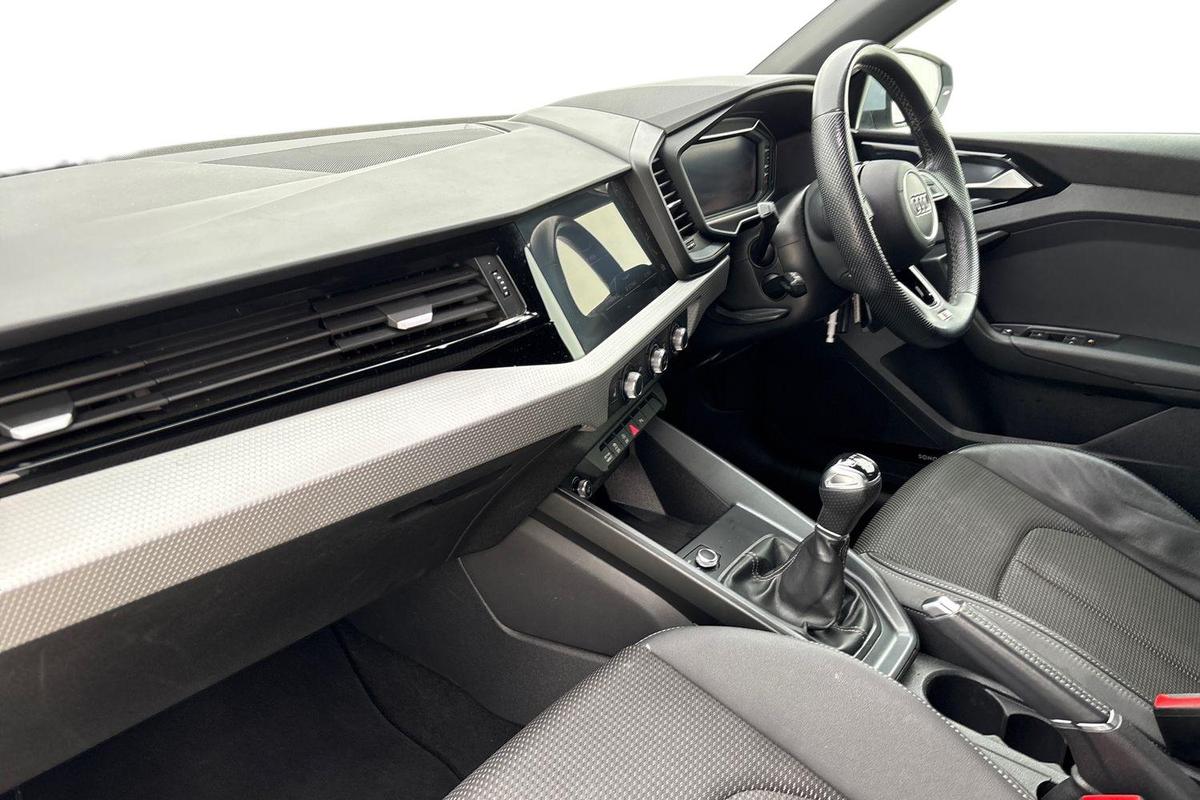 Used Audi A1 2023 for sale - 77533388: Photo 2