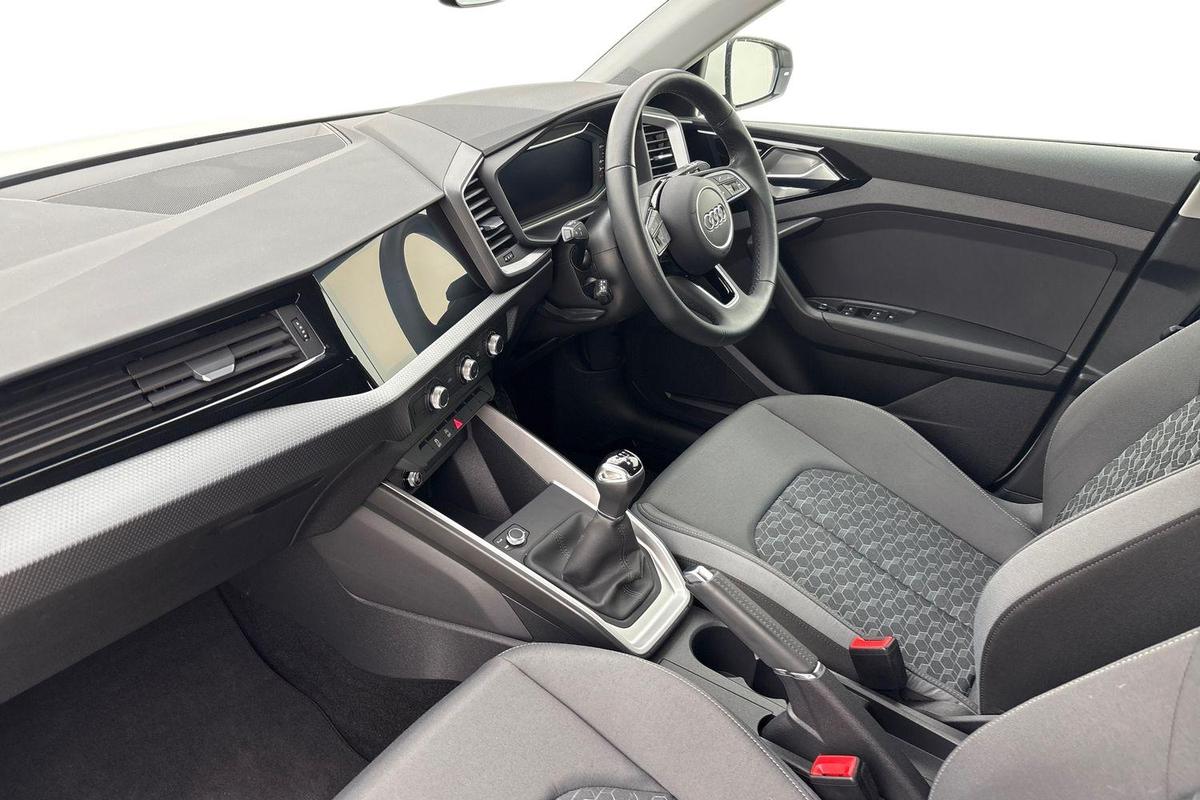 Used Audi A1 2023 for sale - 77533391: Photo 2