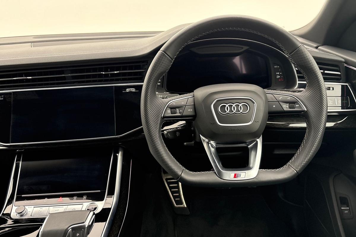 Used Audi Q8 2023 for sale - 76675645: Photo 11
