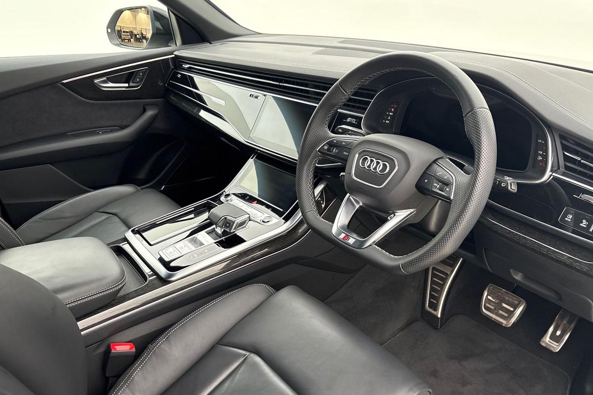 Used Audi Q8 2023 for sale - 76675645: Photo 6