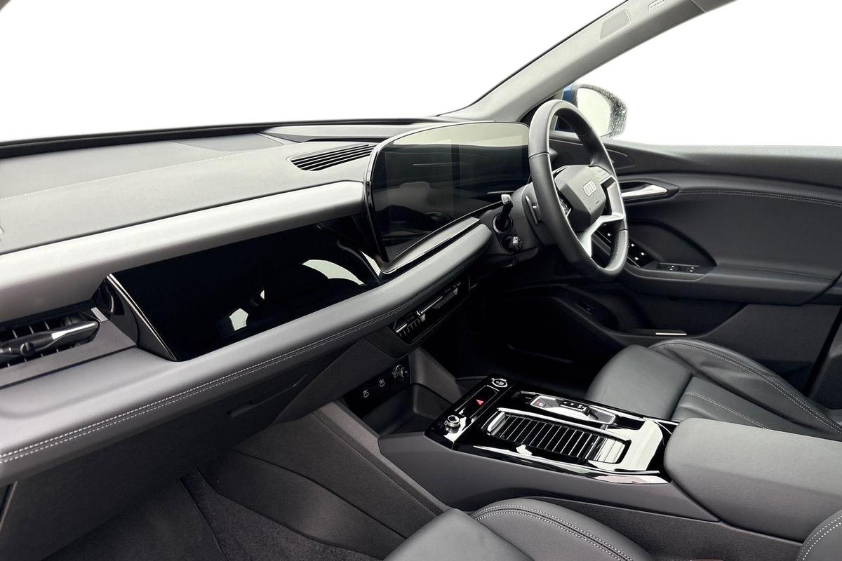 Used Audi Q6 e-tron 2025 for sale - 77533076: Photo 2