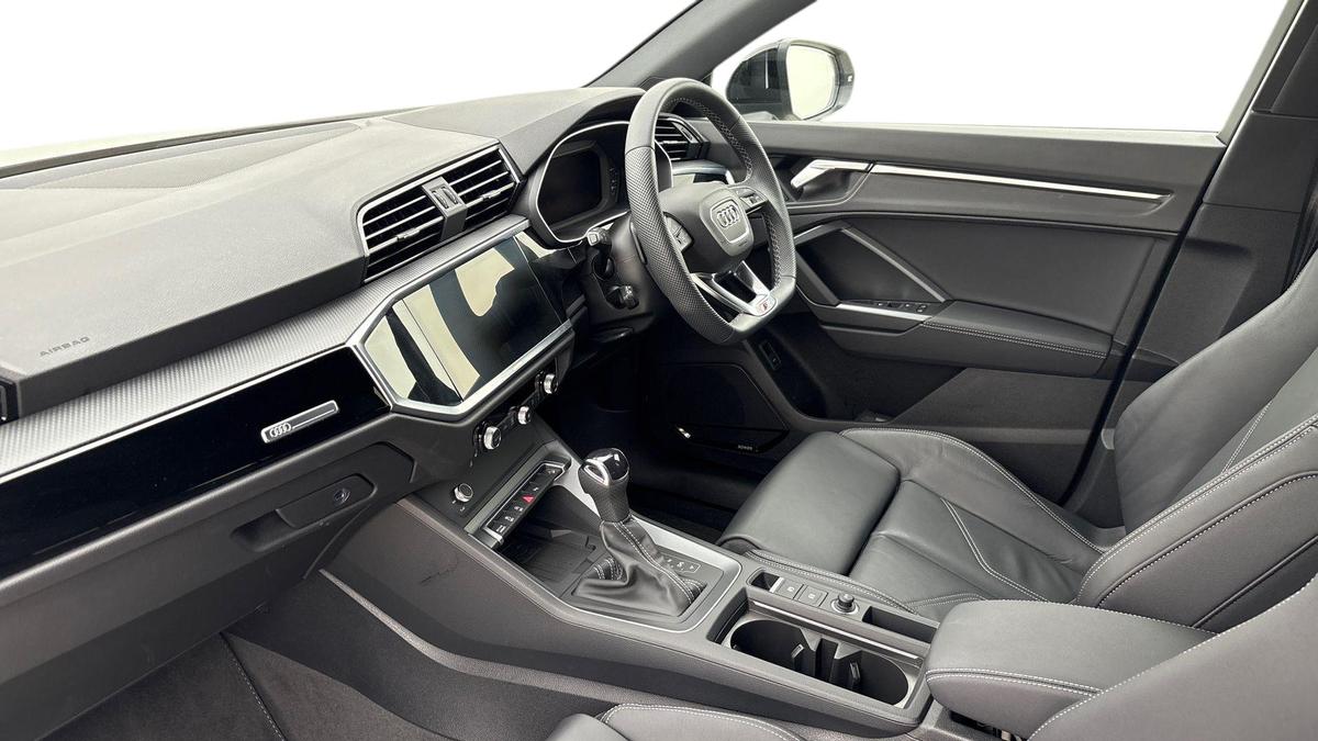 Used Audi Q3 2025 for sale - 77128044: Photo 2