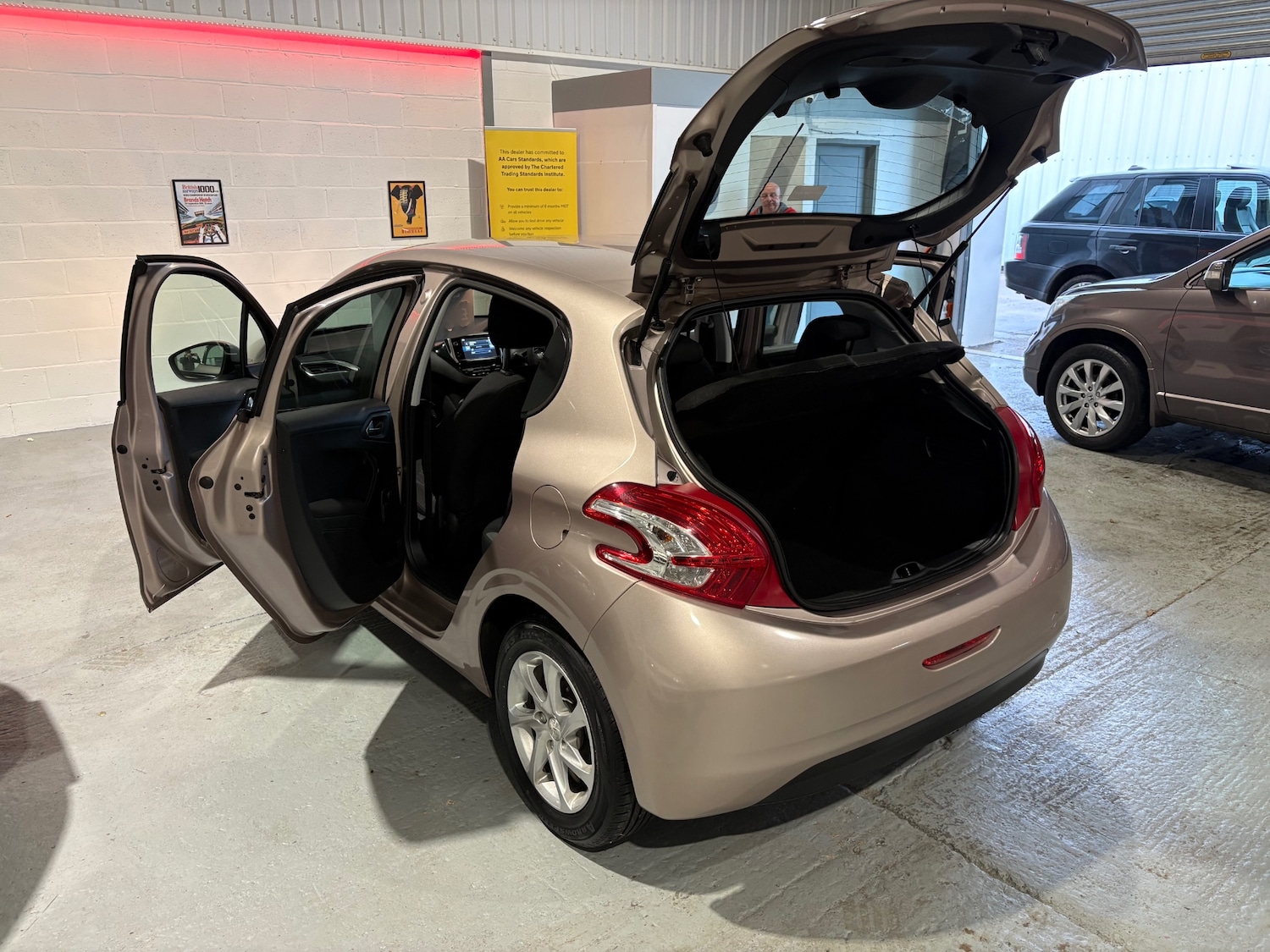 Used Peugeot 208 2015 for sale - 77189567: Photo 11