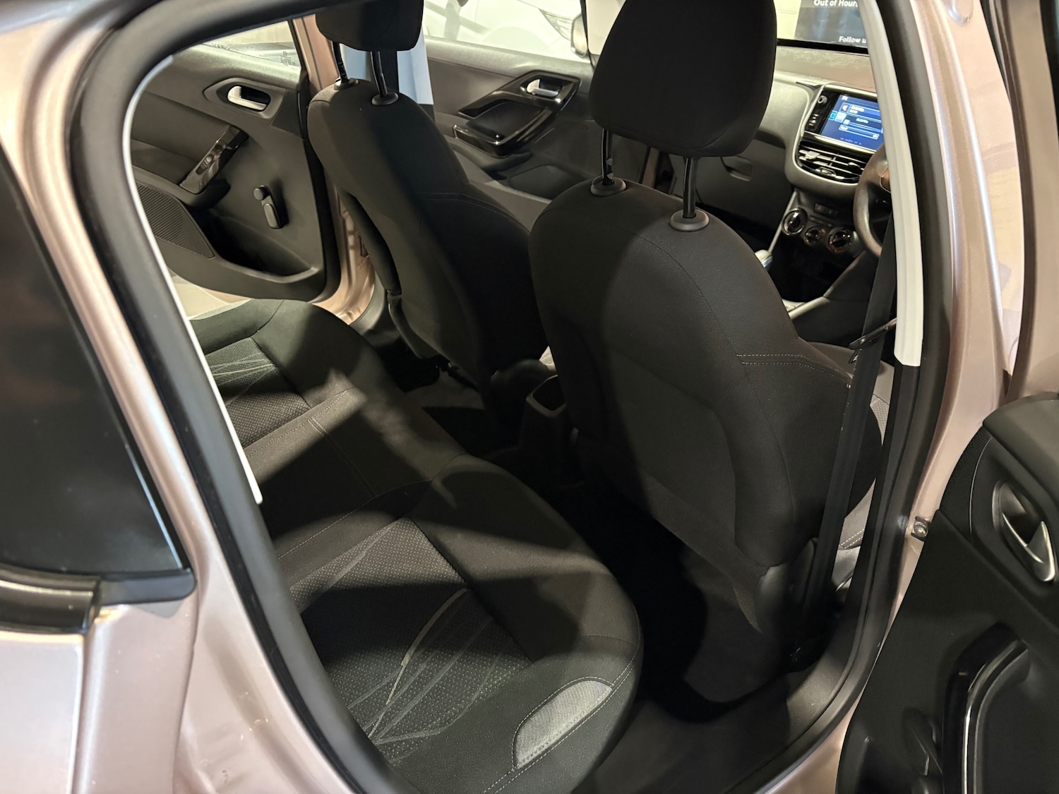 Used Peugeot 208 2015 for sale - 77189567: Photo 15